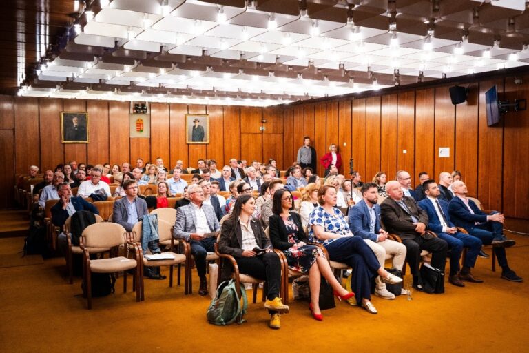 Sikeresen lezajlott a LIFE LOGOS 4 WATERS klímakonferencia Szombathelyen – fókuszban a természetalapú megoldások és pályázati lehetőségek az önkormányzatok számára